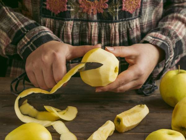 Werfen Sie die Apfelschale nicht weg! Entdecken Sie ihre unglaublichen gesundheitlichen Vorteile