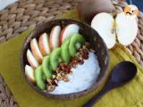 Rezept Joghurt-snack aus kokosnuss, apfel, kiwi und haselnüssen