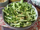 Rezept Würziger gurkensalat mit erdnüssen