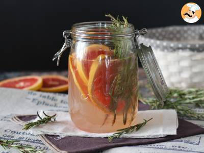 Rezept Wasser mit grapefruit- und rosmaringeschmack: das detox-getränk ohne zuckerzusatz