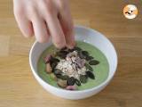 Smoothie-Bowl Kiwi Minze Spinatsprossen - Zubereitung Schritt 3