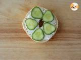 Bagel mit Lachs, Gurke und Frischkäse - Zubereitung Schritt 2