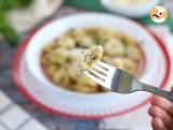 Tortellinis mit Parmesan, Schinken und Basilikum - Zubereitung Schritt 9