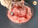 Wassermelonen-Frosé: Der super erfrischende Granita-Cocktail mit Rosé! - Zubereitung Schritt 4