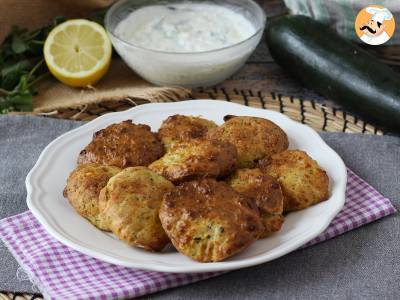 Air Fryer Zucchini Beignets mit Joghurt-Feta-Sauce - foto 4