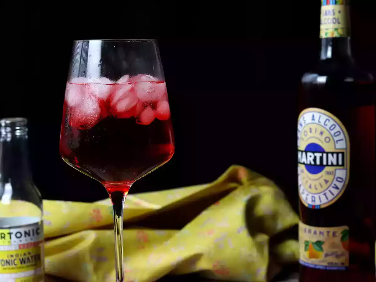 Alkoholfreier Martini Tonic, der fruchtig-frische Cocktail! - foto 4