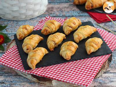 Blätterteigcroissants mit Schinken und Frischkäse - foto 2