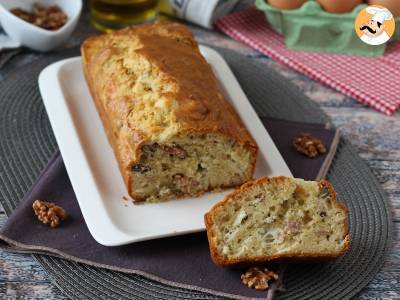 Cake mit Speck, Ziegenkäse und Walnüssen