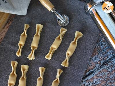 Caramelle, die bonbonförmigen Ravioli, Füllung mit Kürbis und Ricotta - foto 5