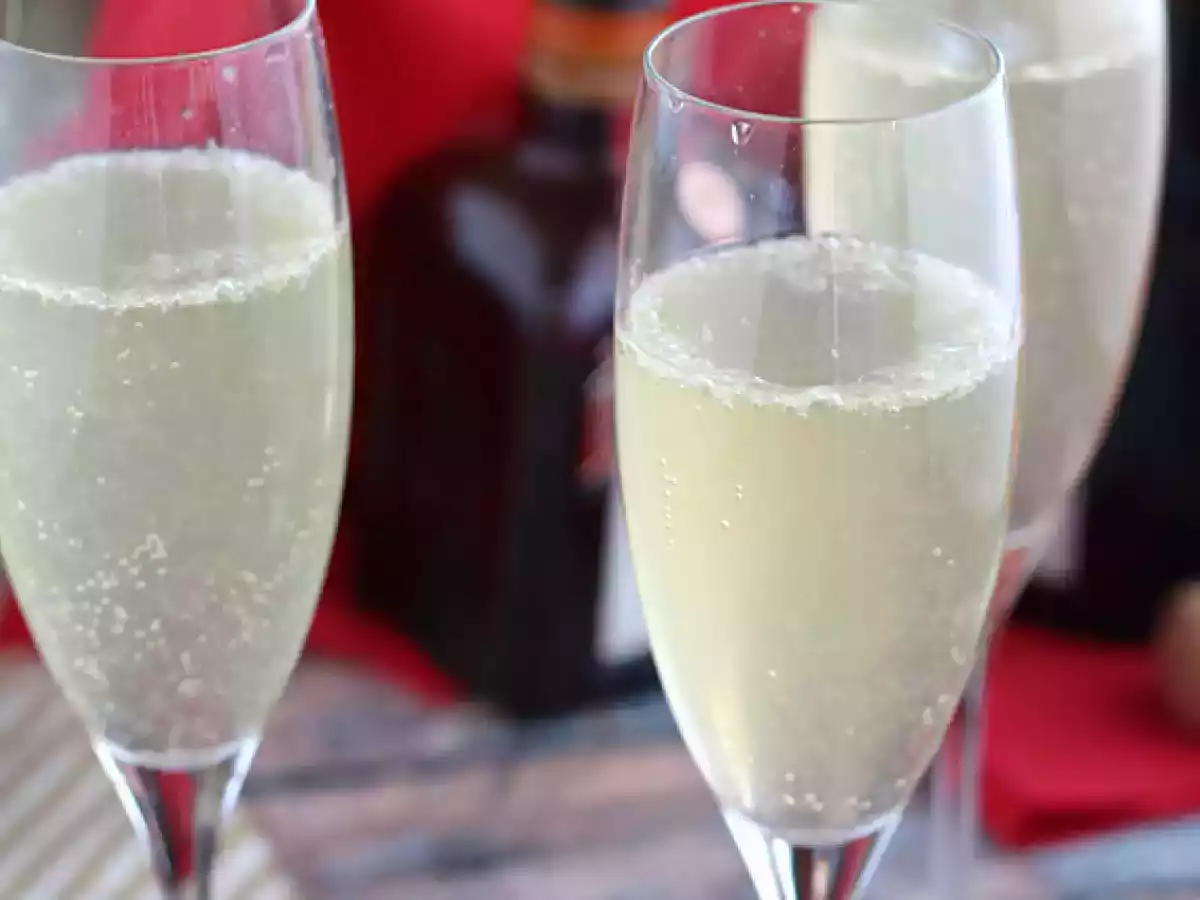 Champagnersuppe, ein festlicher Cocktail - foto 4