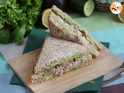 Club-Sandwich mit Thunfisch und Avocado - foto 5