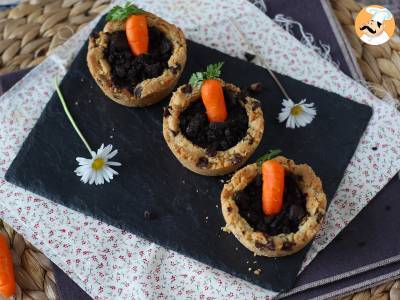 Cookies Cups mit Schokoladenganache nach Art eines kleinen Karottentopfes garniert - foto 5