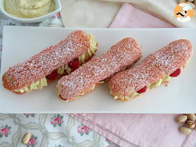 Eclairs mit Pistaziencreme und Himbeeren - foto 3