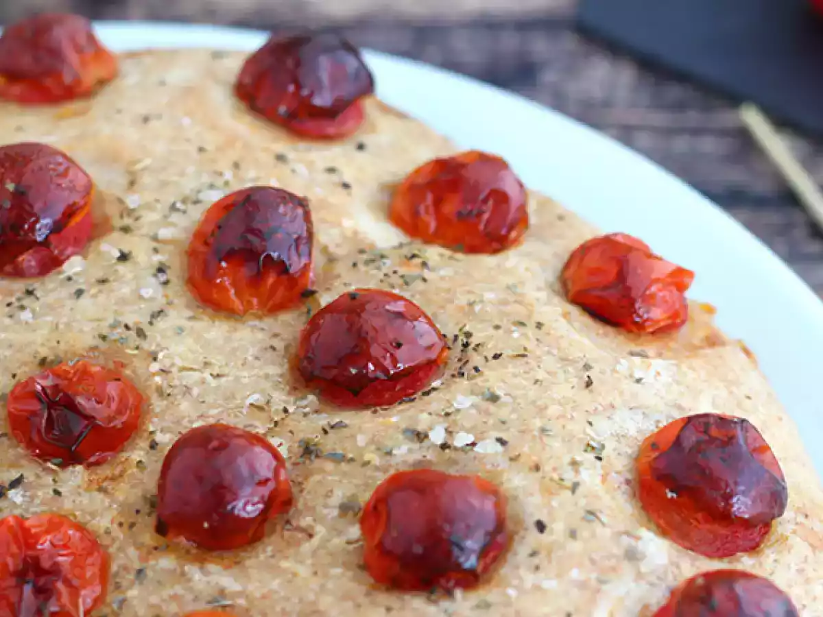 Focaccia mit Kirschtomaten - foto 3
