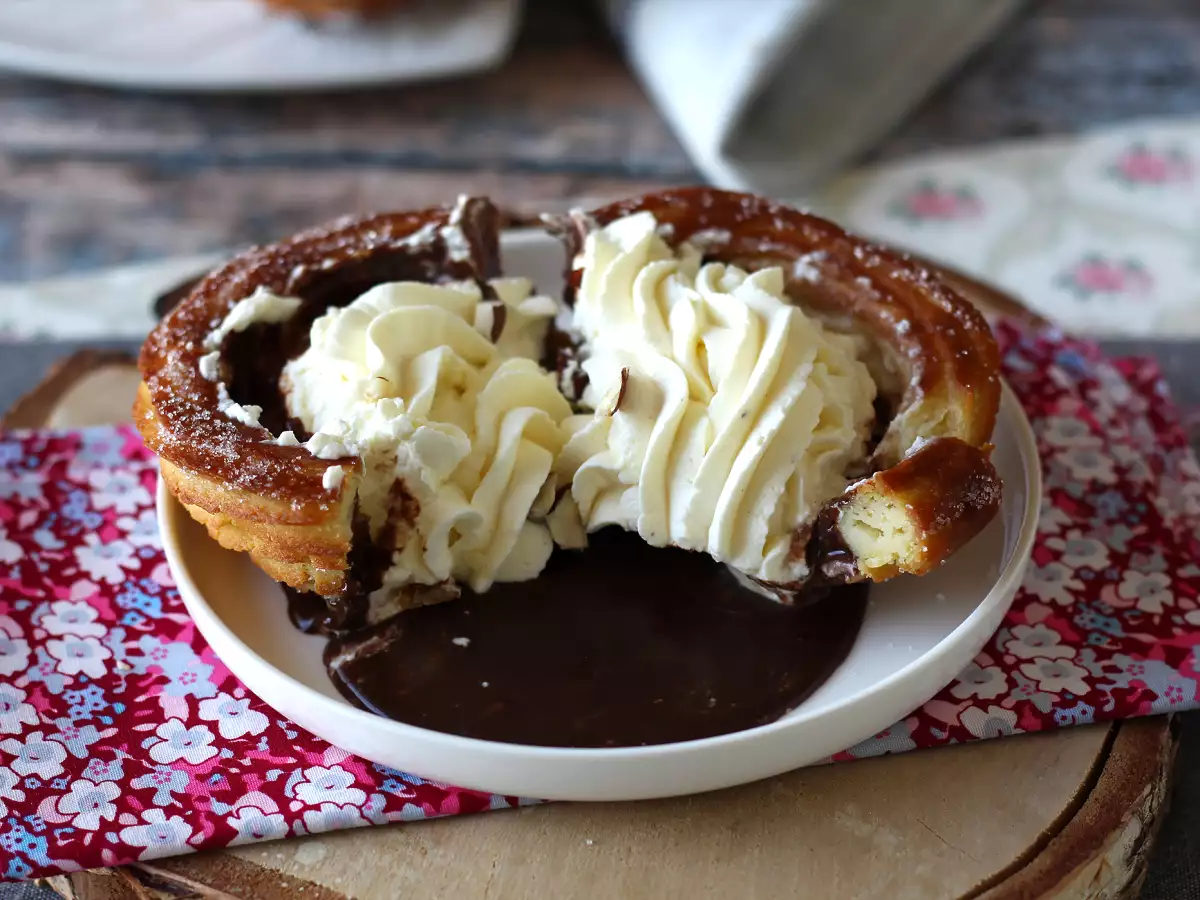 Gebackene Churros in Schüsselform zum großzügigen Belegen - foto 5
