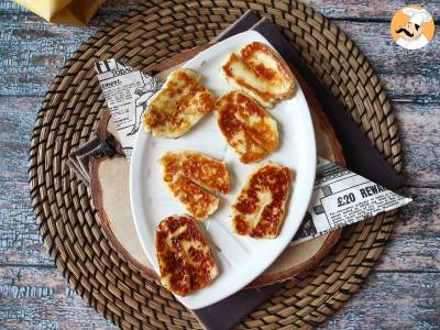 Gebackener Halloumi in der Pfanne als süß-salzige Version mit Honig und Rosmarin - foto 5