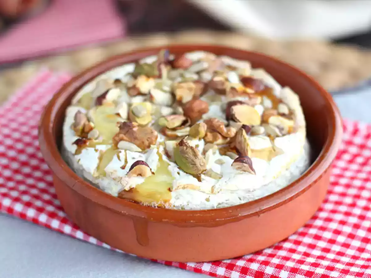 Gebratener Camembert, Honig und Nüsse - foto 2