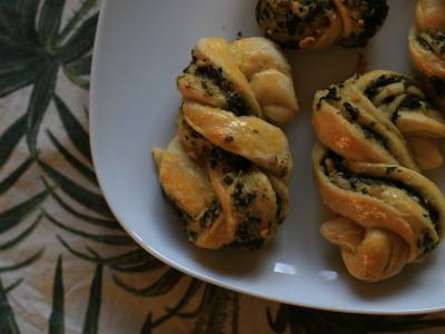 Geflochtene Brötchen mit Pesto - foto 4