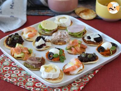 Gefüllte Blini-Platte, der abwechslungsreiche und perfekte Aperitif für die Feiertage