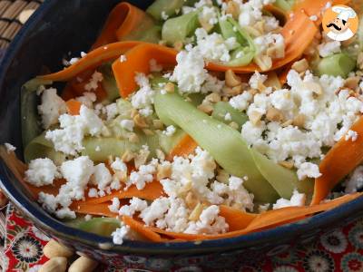 Gemüse-Tagliatelle-Salat mit Erdnussdressing - foto 4