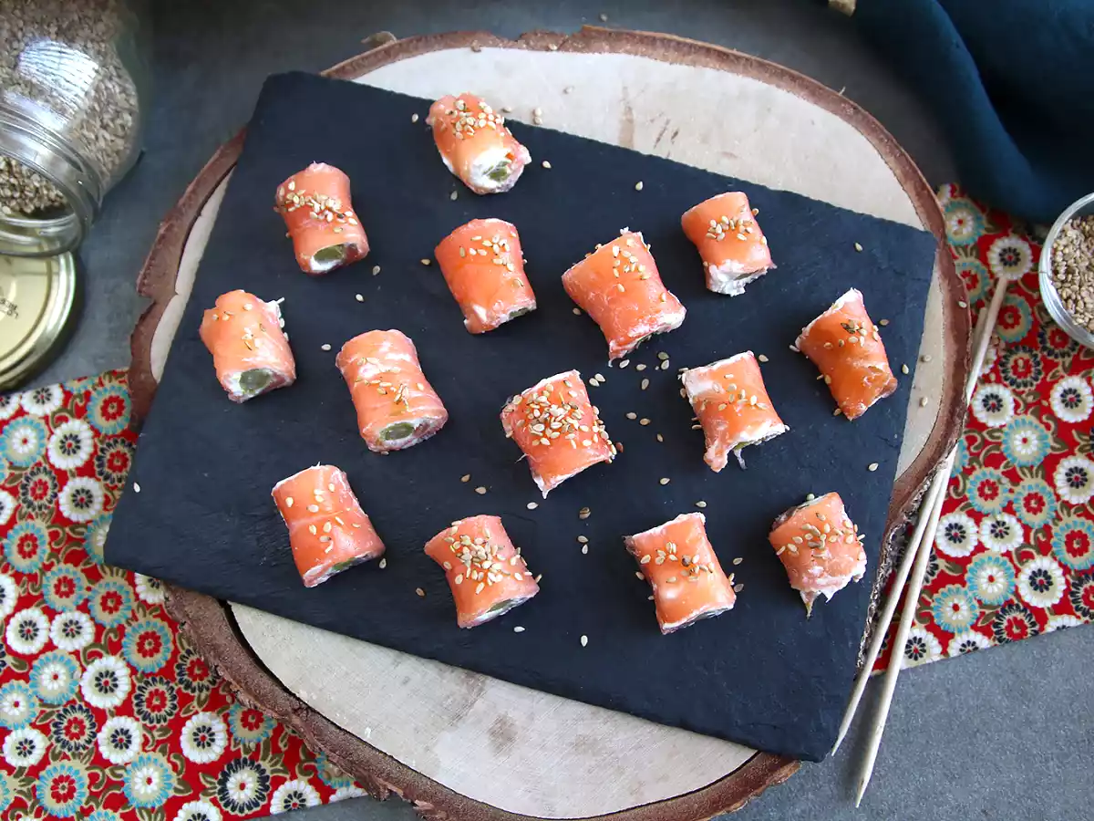 Gerollter Lachs mit Ziegenkäse und Spargel - foto 3