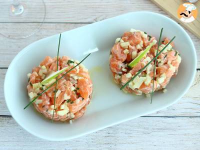 Gut gekühltes Tartar mit Lachs und grünem Apfel - foto 3