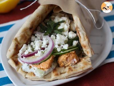 Gyros mit Lachs, das perfekte griechische Fischsandwich für den Sommer! - foto 2