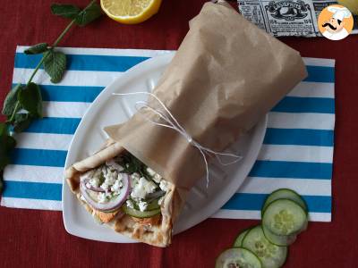 Gyros mit Lachs, das perfekte griechische Fischsandwich für den Sommer! - foto 3