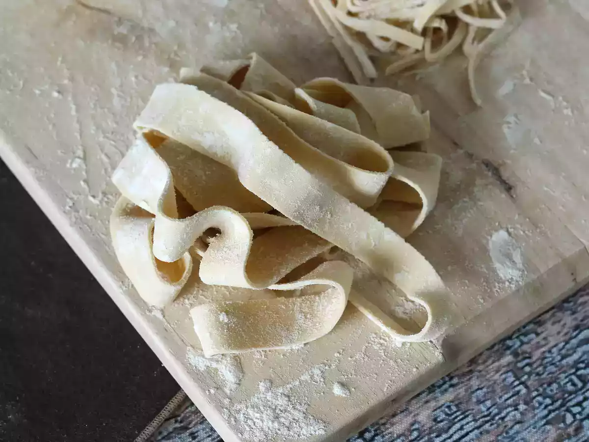 Hausgemachte Eierpappardelle: Das Rezept wird Schritt für Schritt erklärt - foto 5