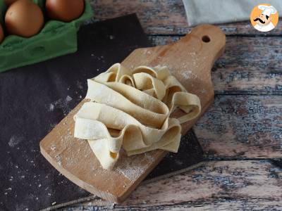 Hausgemachte Eierpappardelle: Das Rezept wird Schritt für Schritt erklärt