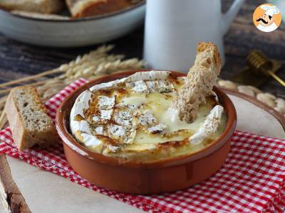 Im Air Fryer gebratener Camembert, der schön flüssig ist!