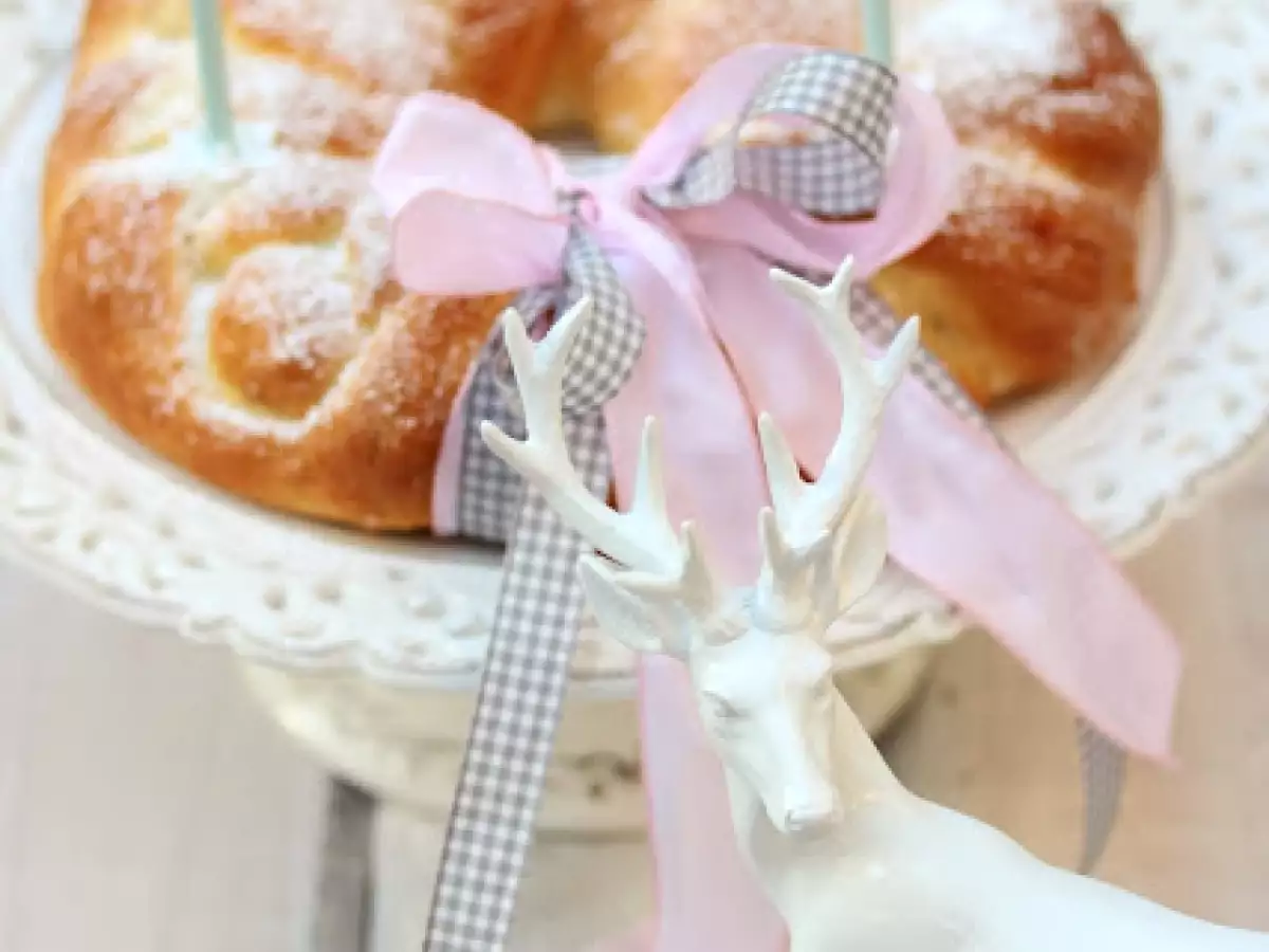 Kardamom Bread Krone ★