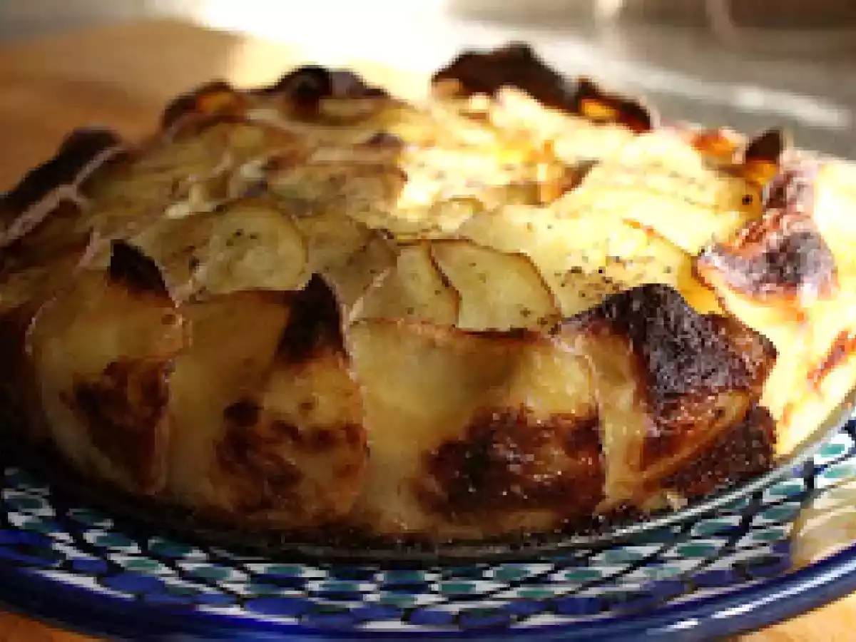 Kartoffelkuchen mit Salbei und Zwiebeln - foto 2