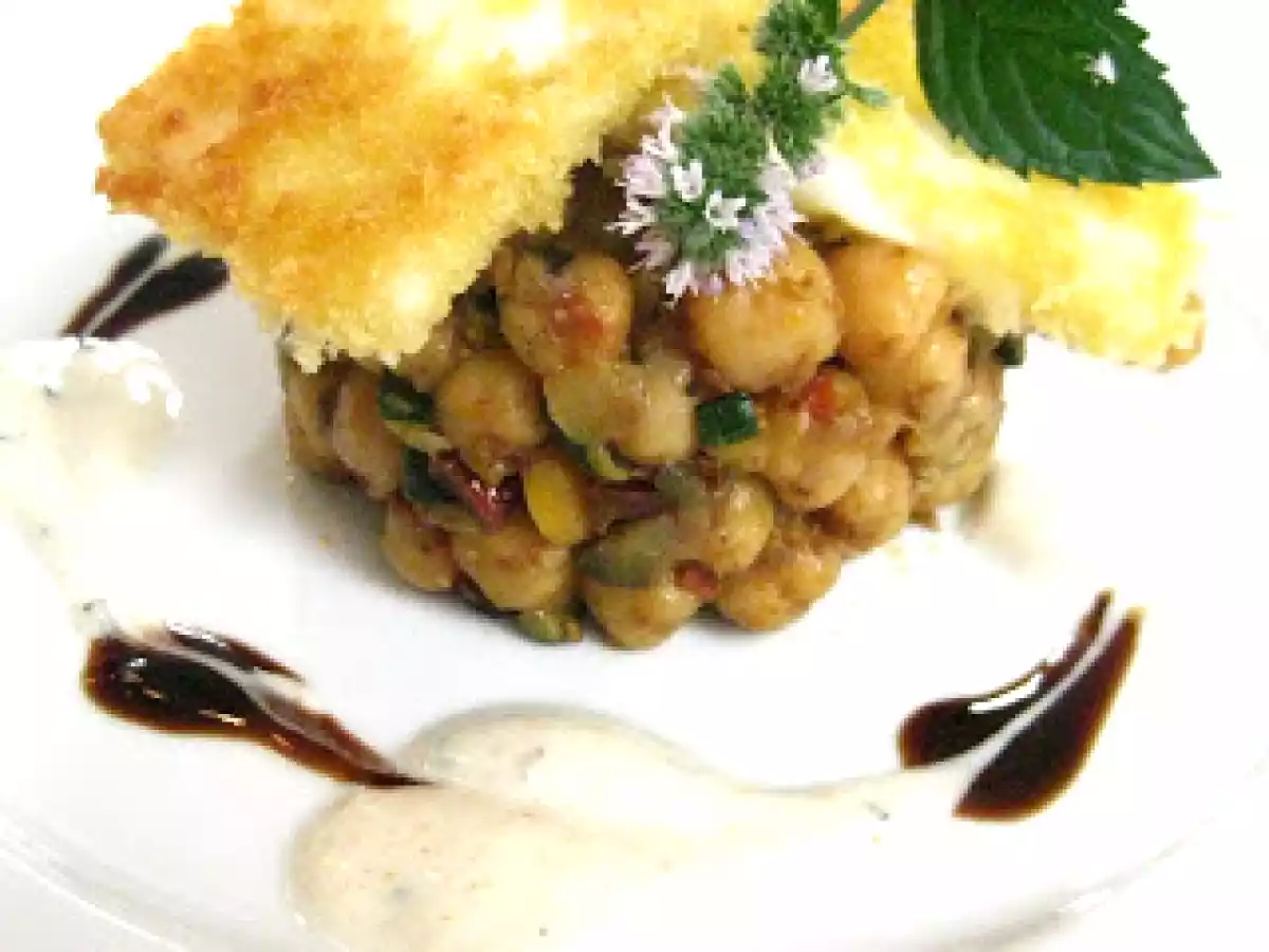 Kichererbsen mit gebackenem Ziegenkäse