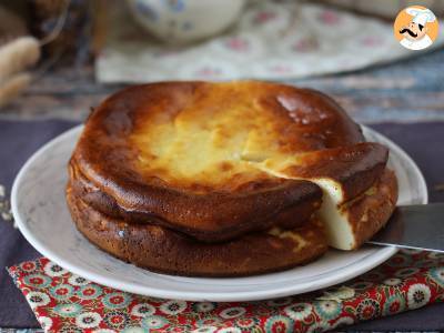 Köstlicher Käsekuchen ohne Teig und super einfach zu machen!