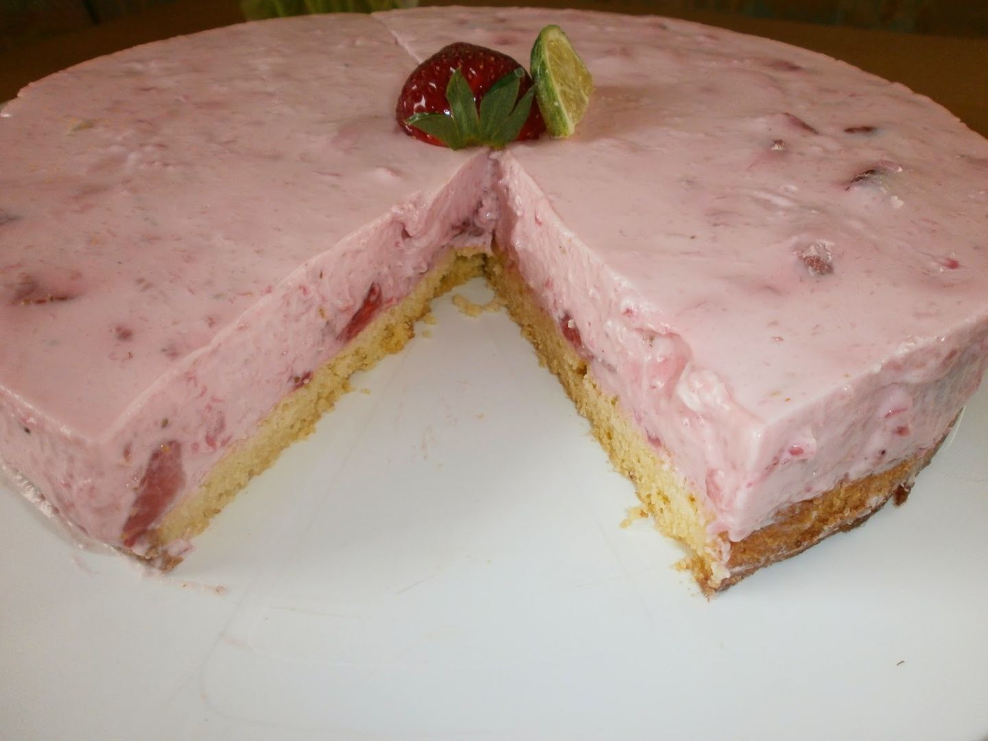 Limetten - erdbeer - quark torte - Rezept Petitchef