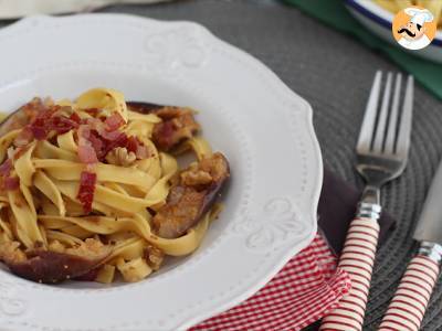 Nudeln mit Feigen und Pancetta