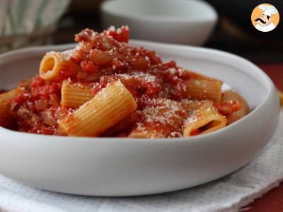 Pasta all'amatriciana, das traditionelle Rezept Schritt für Schritt erklärt - foto 2