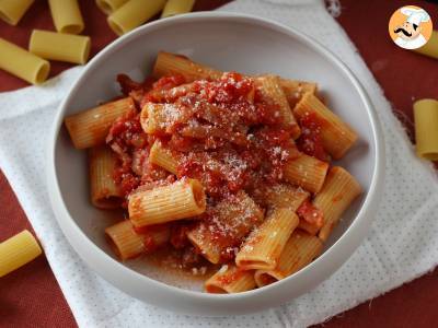 Pasta all'amatriciana, das traditionelle Rezept Schritt für Schritt erklärt - foto 3