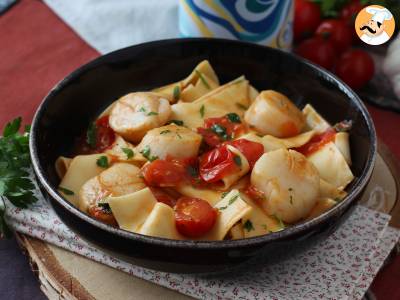 Pasta mit Jakobsmuscheln, ein eleganter erster Gang mit Meeresfrüchten - foto 5