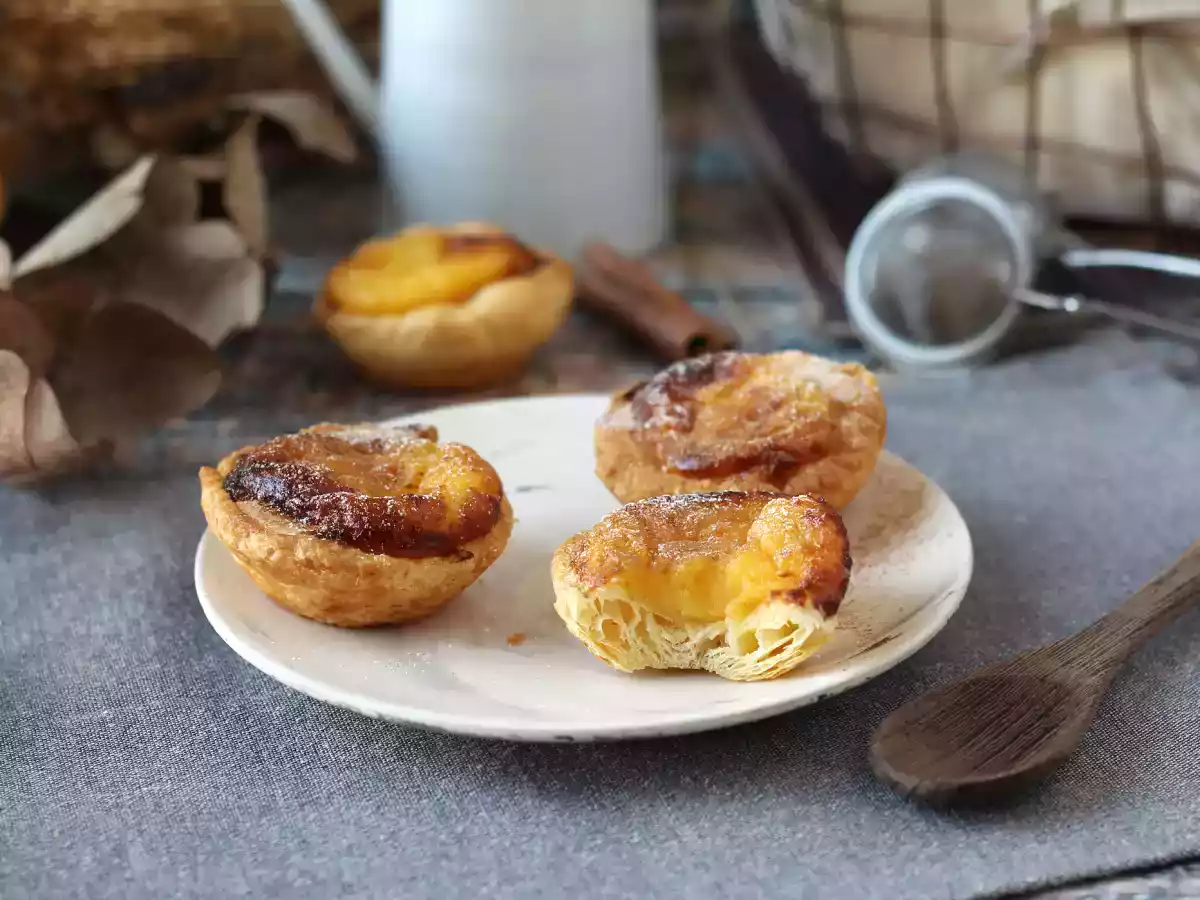 Pastéis de nata in der Heißluftfritteuse. Das schnelle und einfache Rezept für die traditionelle portugiesische Süßspeise. - foto 2