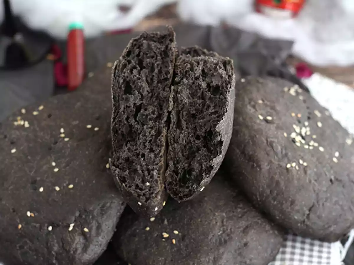 Schwarze Buns mit Tintenfischtinte - foto 2