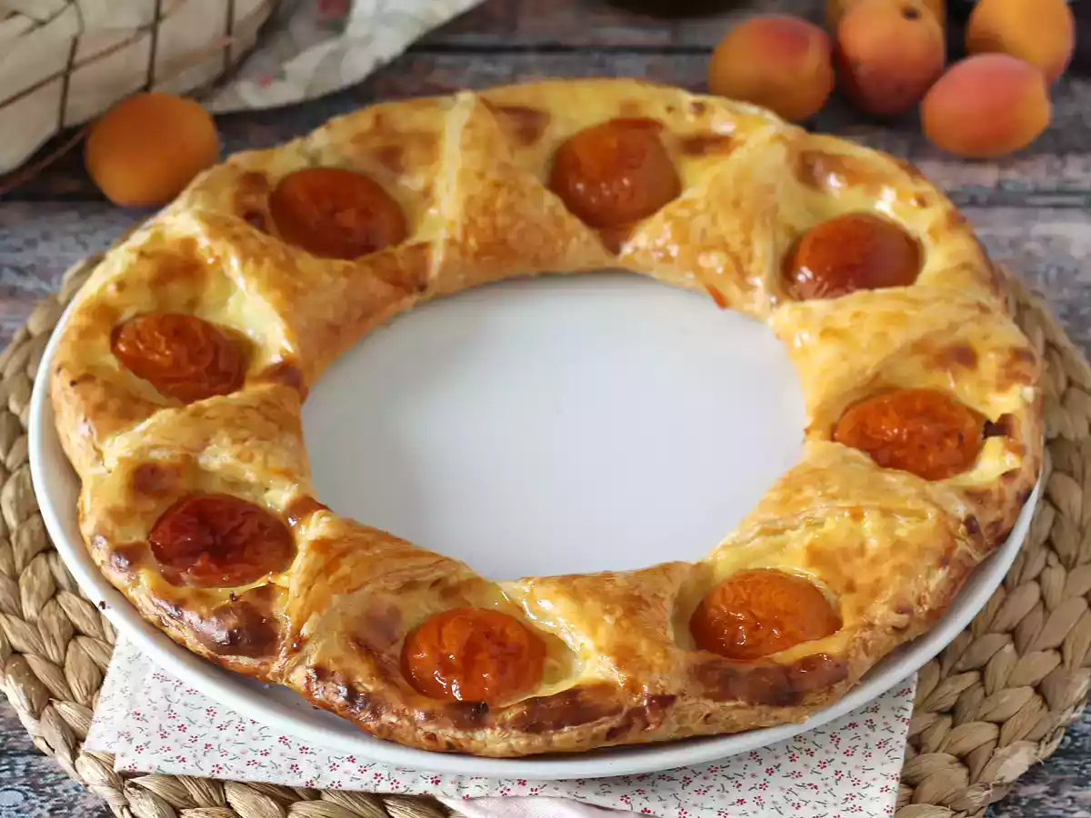 Tarte oranaise - Blätterteig, Konditorcreme und Aprikosen