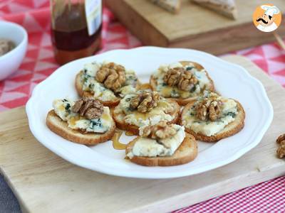 Toast mit Roquefort, Walnüssen und Honig - foto 3