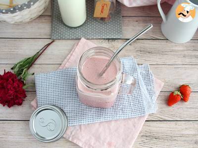 Veganer Milchshake mit roten Früchten - foto 5