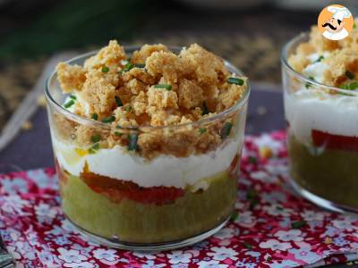 Vegetarische Gläser: Erbsencreme, Parmesanstreusel und Mascarponecreme - foto 5