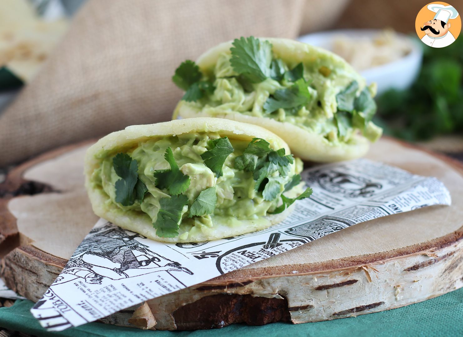 Venezolanische arepas mit hühnchen und avocado – reina pepiada - Rezept ...