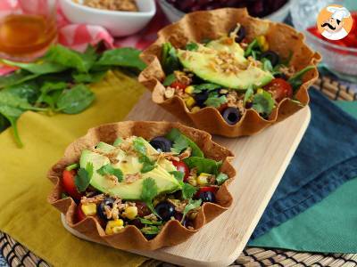 Wie macht man eine Tortilla-Bowl? Der einfache Salat ohne Geschirr