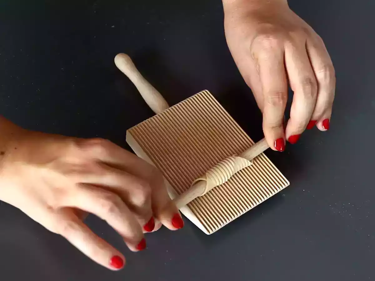 Wie man Eier-Garganelli zubereitet