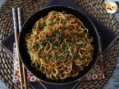 Wok mit chinesischen Nudeln (Gemüse und texturiertes Sojaprotein) - foto 3